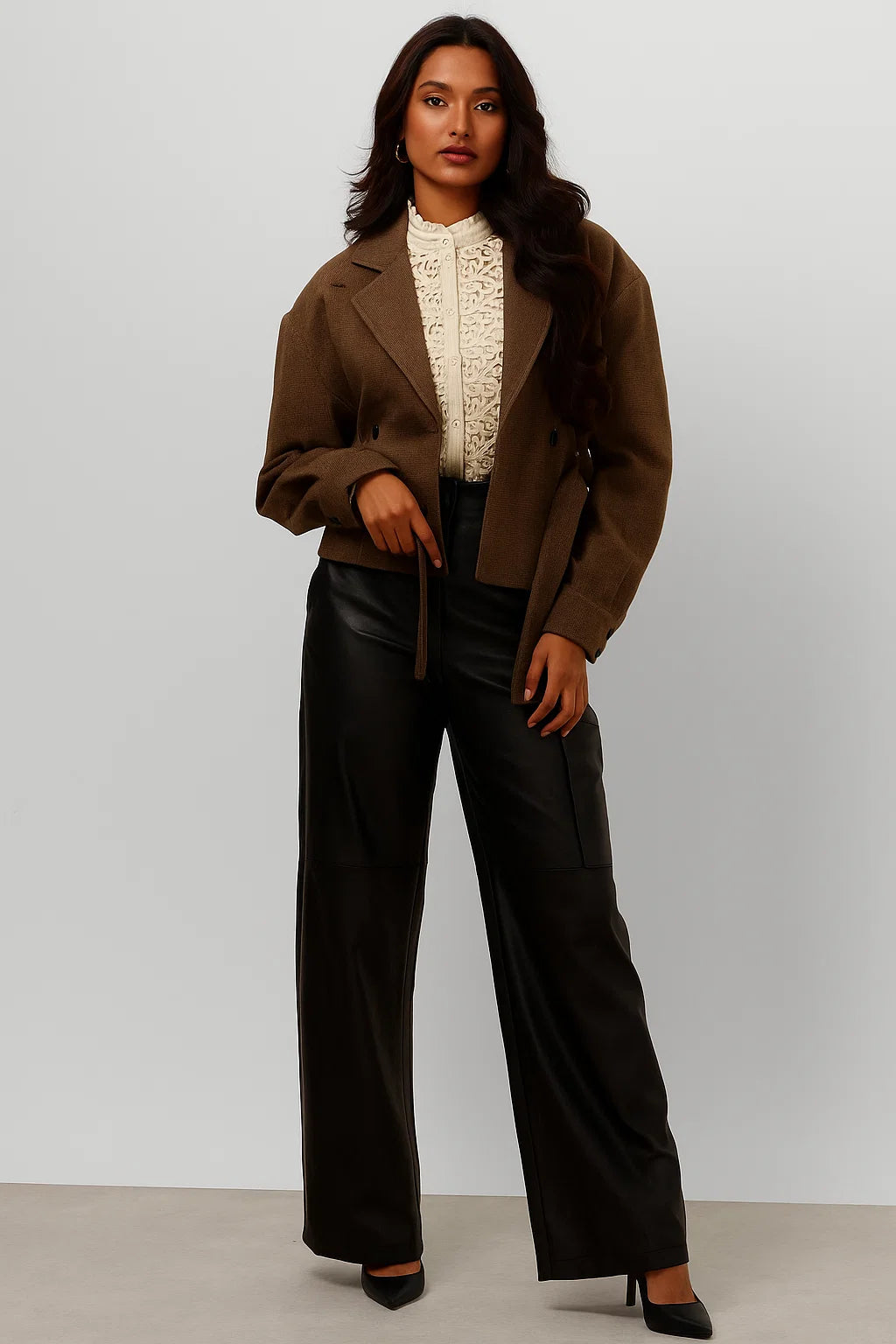 Blazer Femme Court | Style Structuré et Moderne | Idéal pour la Mi-Saison