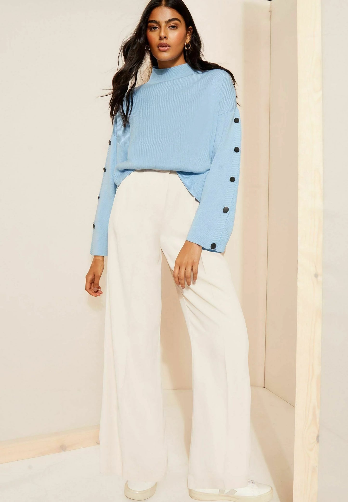 Pull Col Montant à Boutons