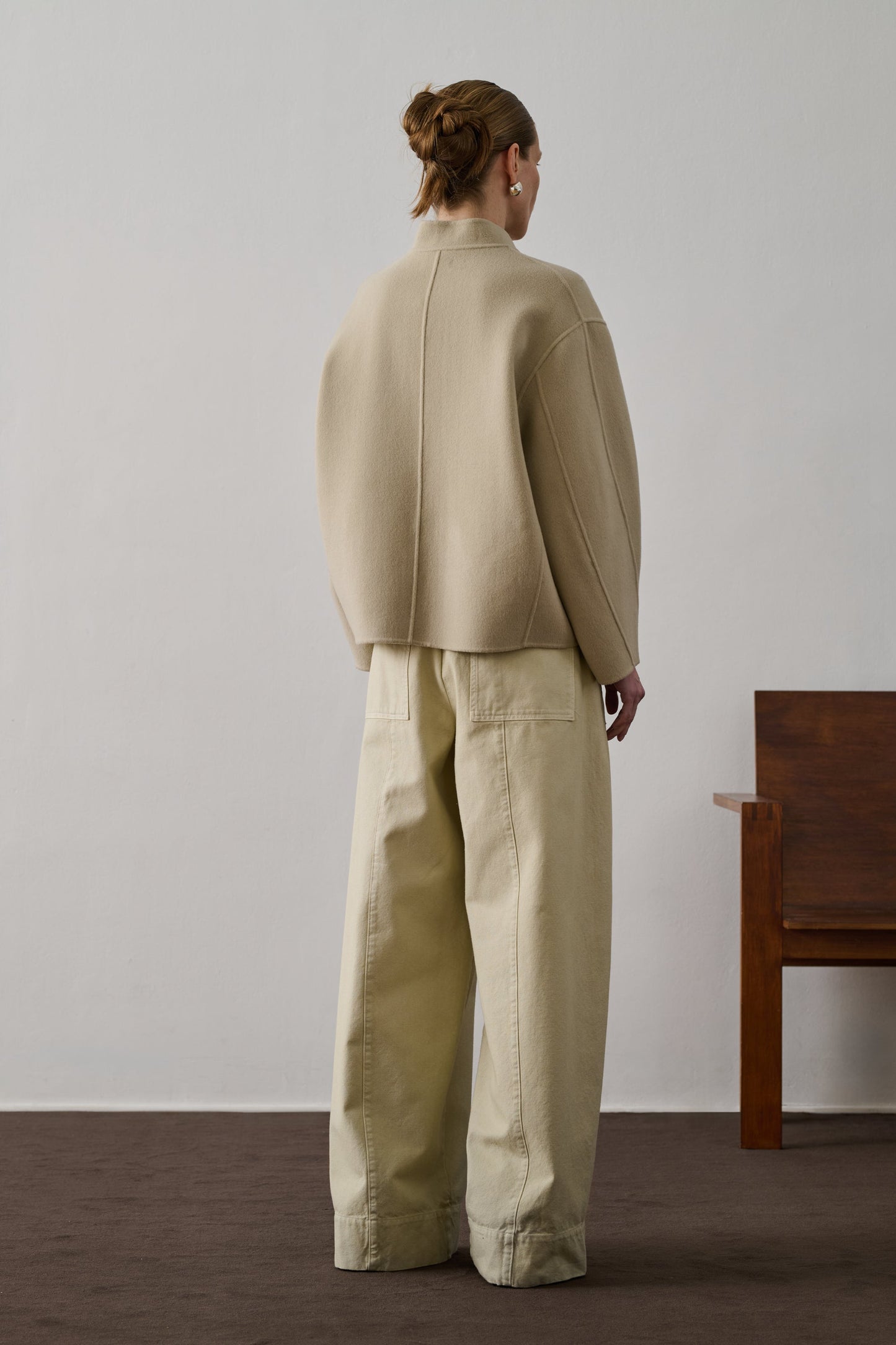 Manteau Femme | Court Et Structuré | En Laine Mélangée Avec Détails Contemporains