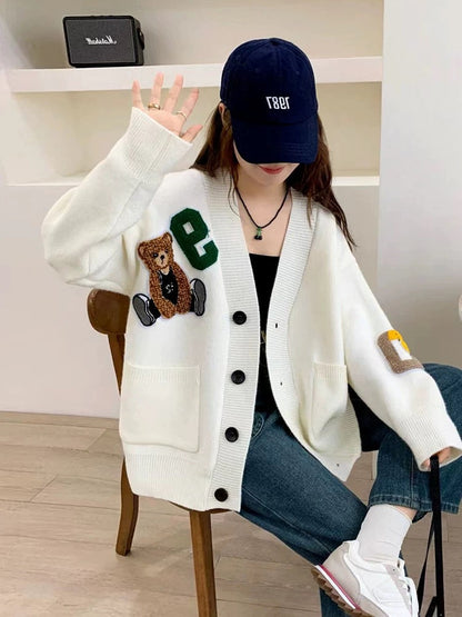 Cardigan Oversize Femme | Motif Nounours Brodé | Maille Confortable Et Fun | Parfait Pour Un Look Décontracté Et Stylé