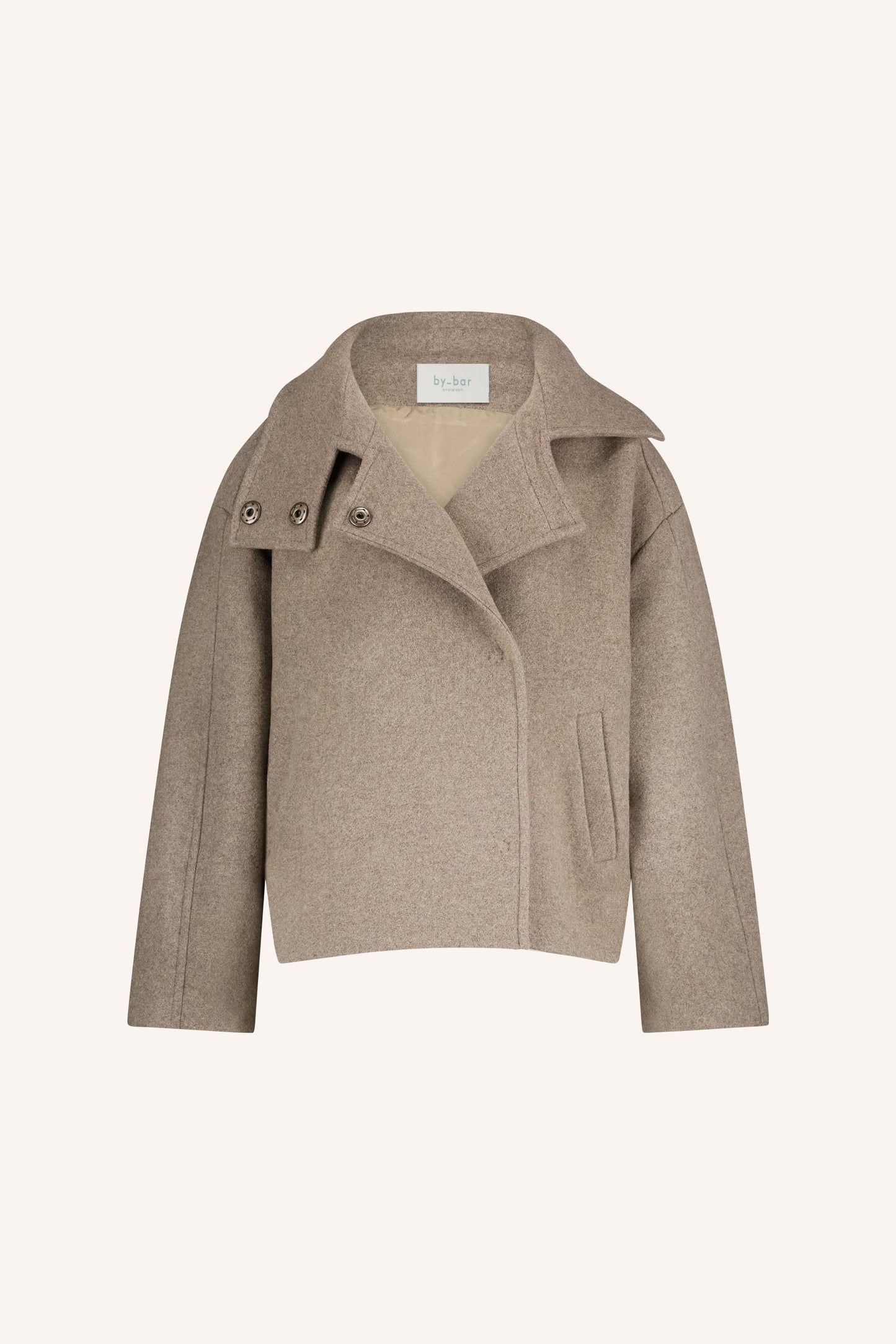 Manteau Court à Col Large