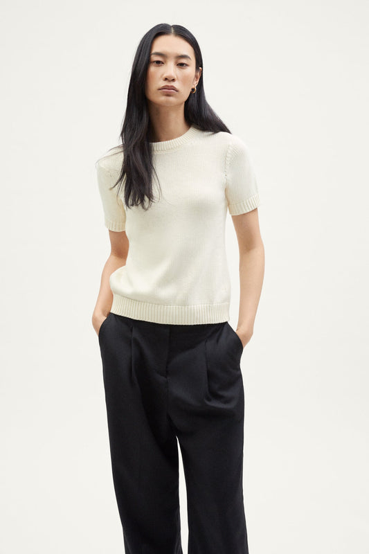 T-shirt Femme | Léger et Ajusté | Minimaliste et Chic pour Quotidien et Mi-Saison