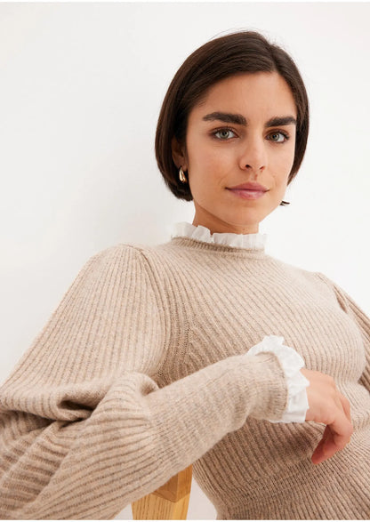 Pull Femme | Col Volanté & Coupe Basque | Polyester Recyclé | Élégant Et Féminin Pour La Saison