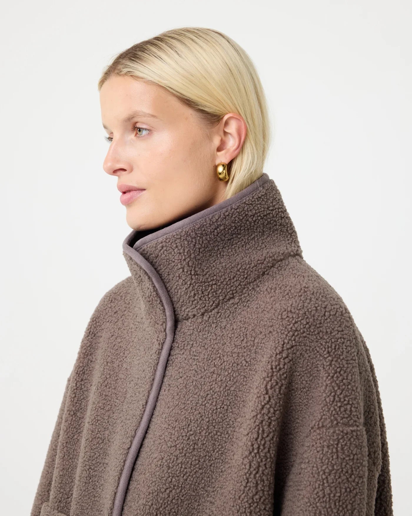 Veste Effet Moumoute à Col Montant