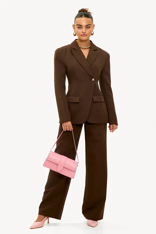 Blazer Femme | Coupe Cintrée Élégante | Parfait pour Bureau, Événement ou Look Professionnel Structuré