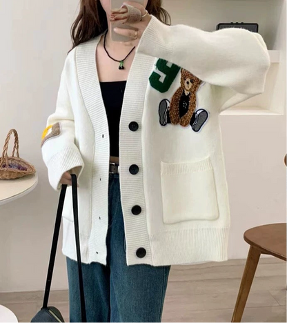 Cardigan Oversize Femme | Motif Nounours Brodé | Maille Confortable Et Fun | Parfait Pour Un Look Décontracté Et Stylé