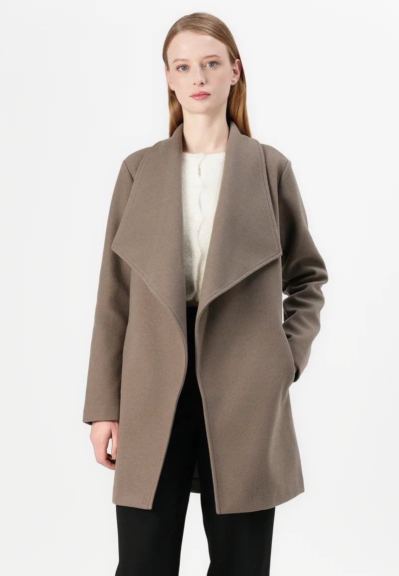 Manteau Femme | Ceinturé Et Épuré | Idéal Pour Un Look Hivernal Chic Et Confortable