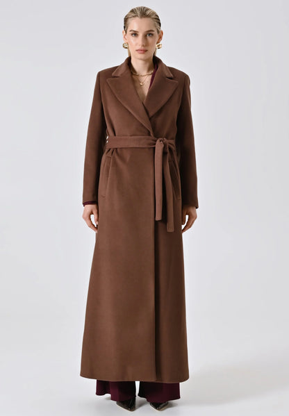 Manteau Long Ceinturé à Col Tailleur