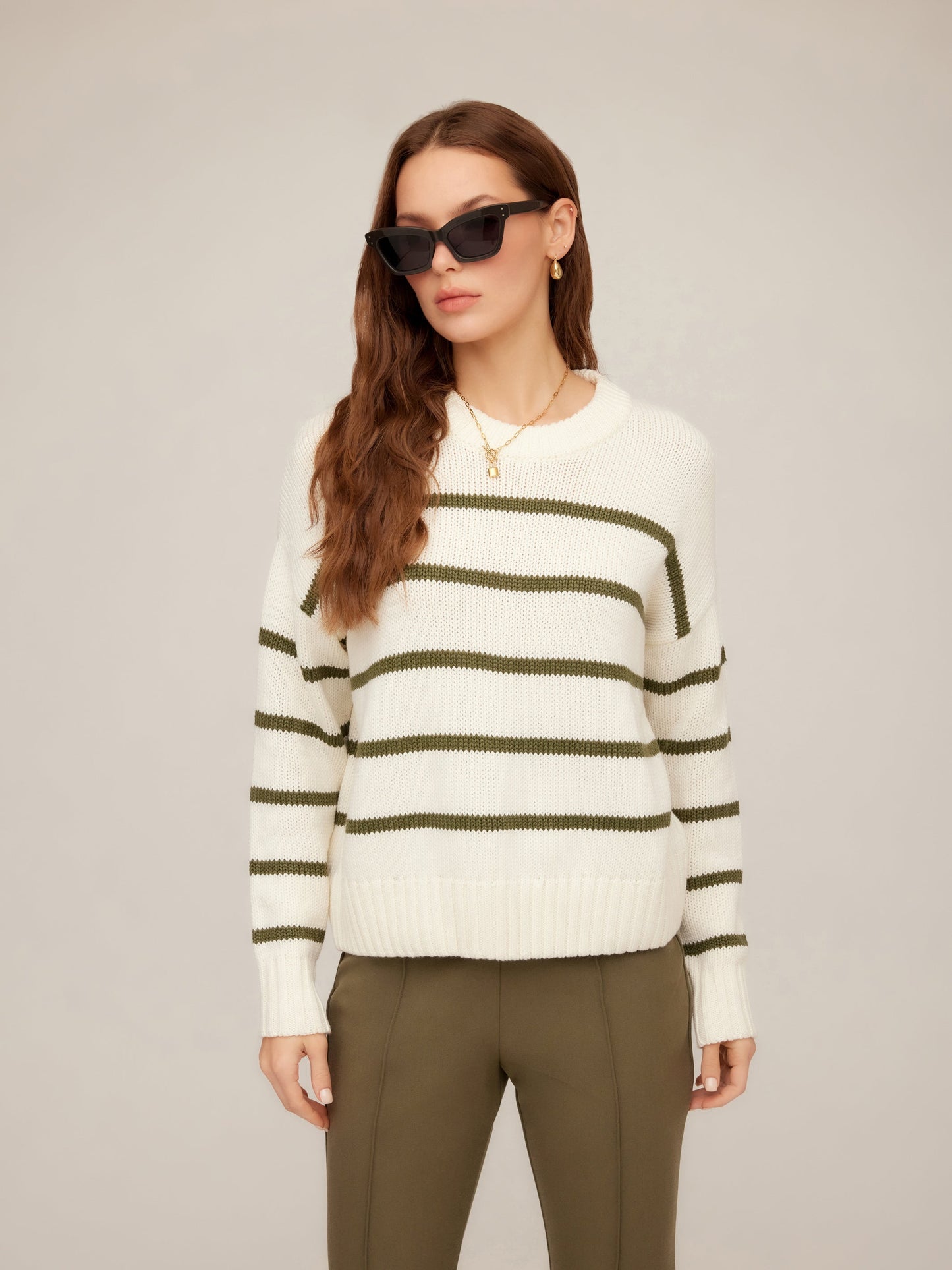 Pull Femme Rayé | Confortable & Tendance | Idéal pour la Mi-Saison