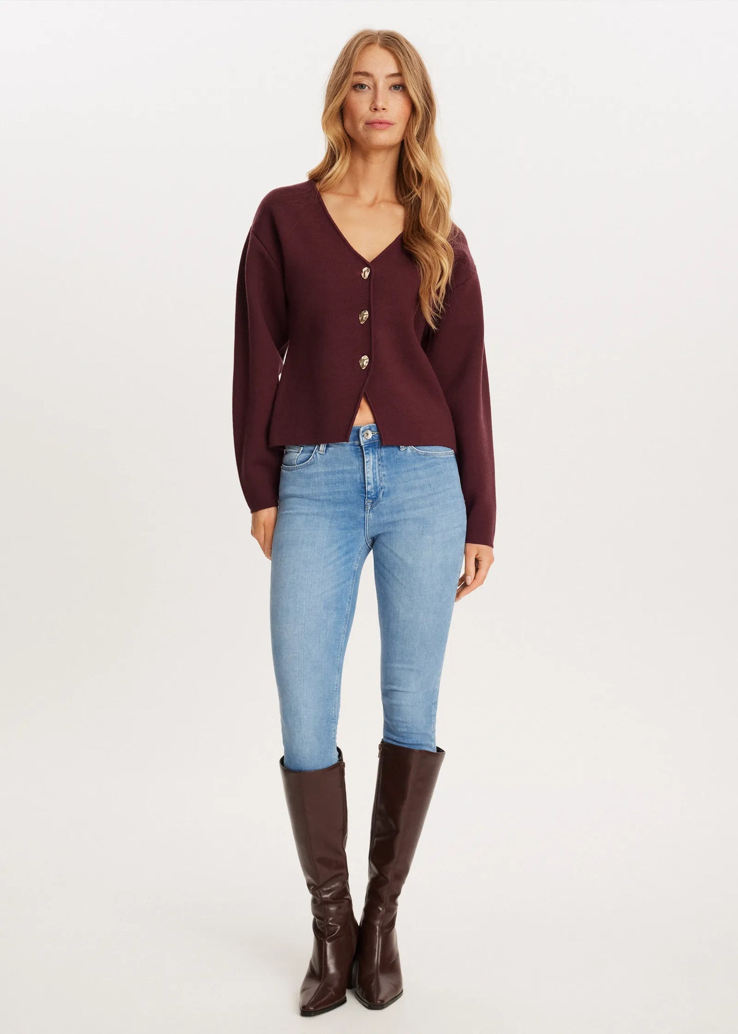 Cardigan à Col V et Boutons Dorés