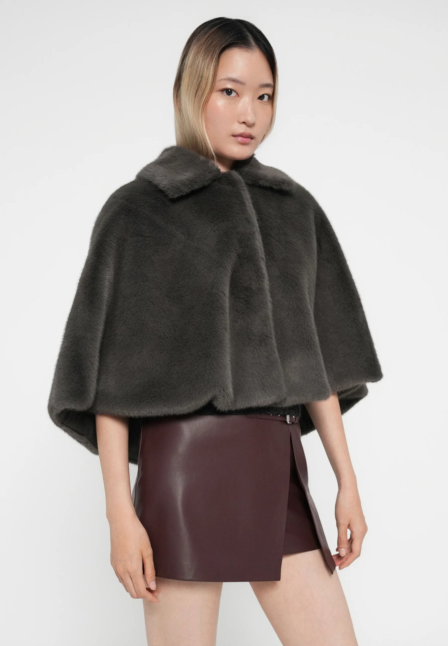 Cape Femme | Fausse Fourrure Douce | Idéale Pour L’Hiver Et Les Looks Sophistiqués