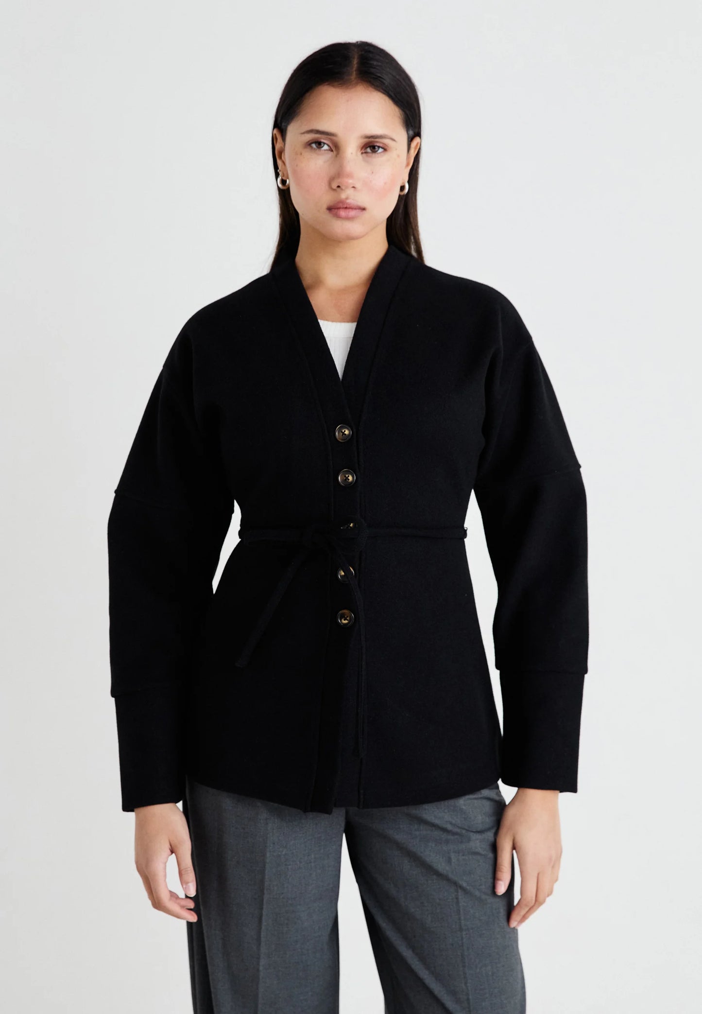 Cardigan Femme | Ceinturé Et Boutonné | Parfait Pour Un Look Chic Au Quotidien