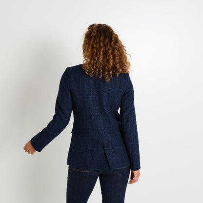 Blazer en Tweed à Boutons Dorés