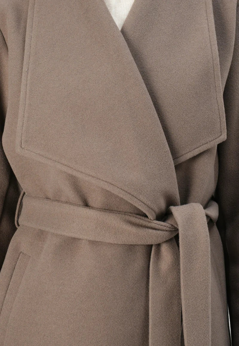 Manteau Femme | Ceinturé Et Épuré | Idéal Pour Un Look Hivernal Chic Et Confortable