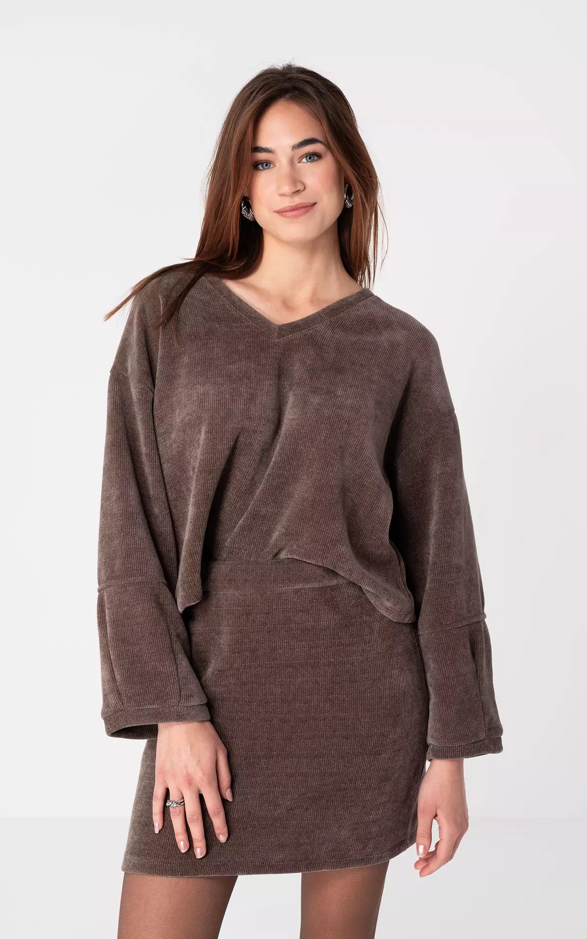 Pull Femme | Velours Côtelé Corduroy | Doux et Tendance pour un Look Rétro Moderne