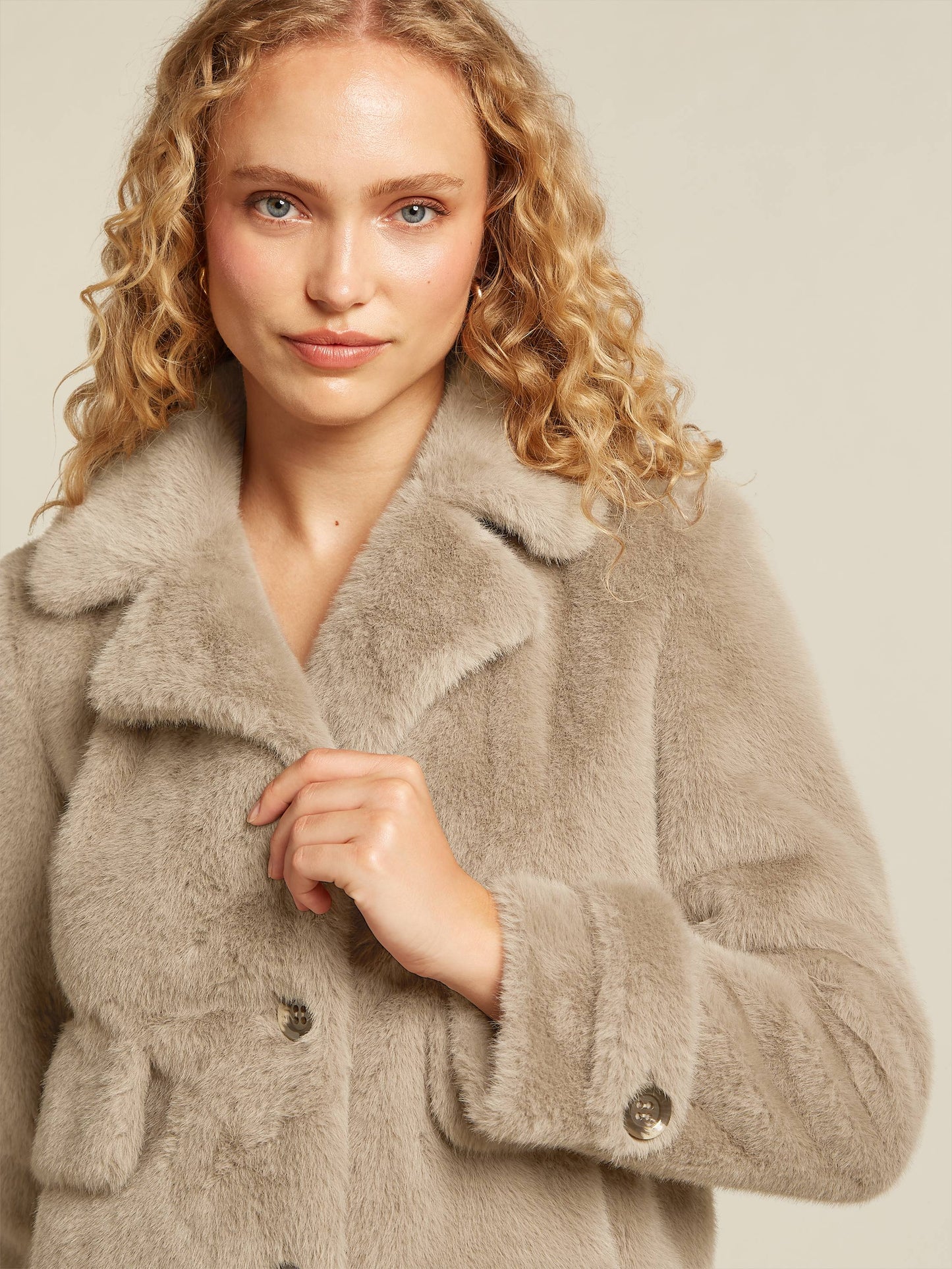 Manteau Femme | Élégant et Structuré | Parfait pour l’Automne et les Journées Fraîches