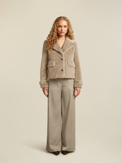 Manteau Femme | Élégant et Structuré | Parfait pour l’Automne et les Journées Fraîches