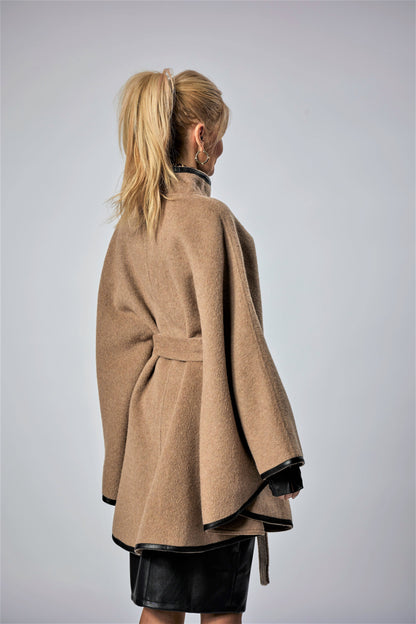 Cape Poncho Femme | Laine Et Cachemire | Kimono Court Élégant Avec Finition Contrastée