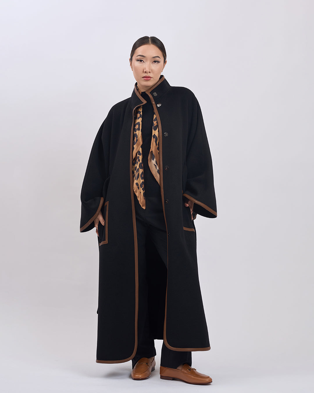 Cape Femme | Laine Vierge Et Cachemire | Kimono Long Avec Détails Contrastés Pour Hiver Élégant
