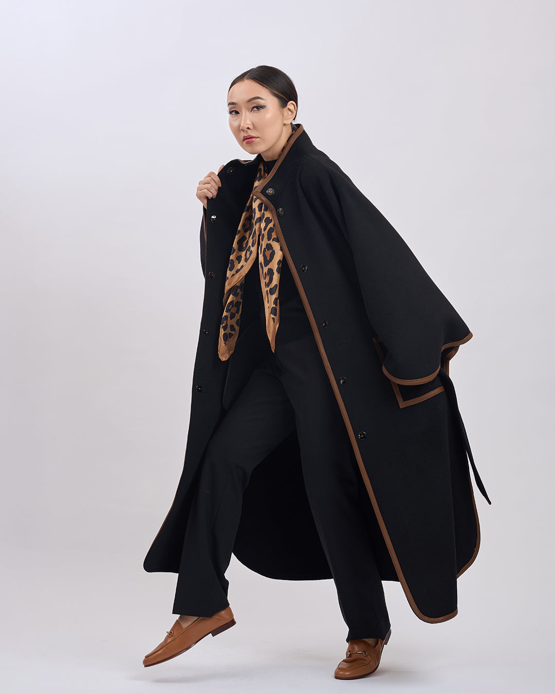 Cape Femme | Laine Vierge Et Cachemire | Kimono Long Avec Détails Contrastés Pour Hiver Élégant