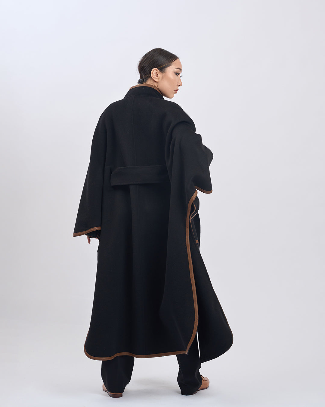 Cape Femme | Laine Vierge Et Cachemire | Kimono Long Avec Détails Contrastés Pour Hiver Élégant
