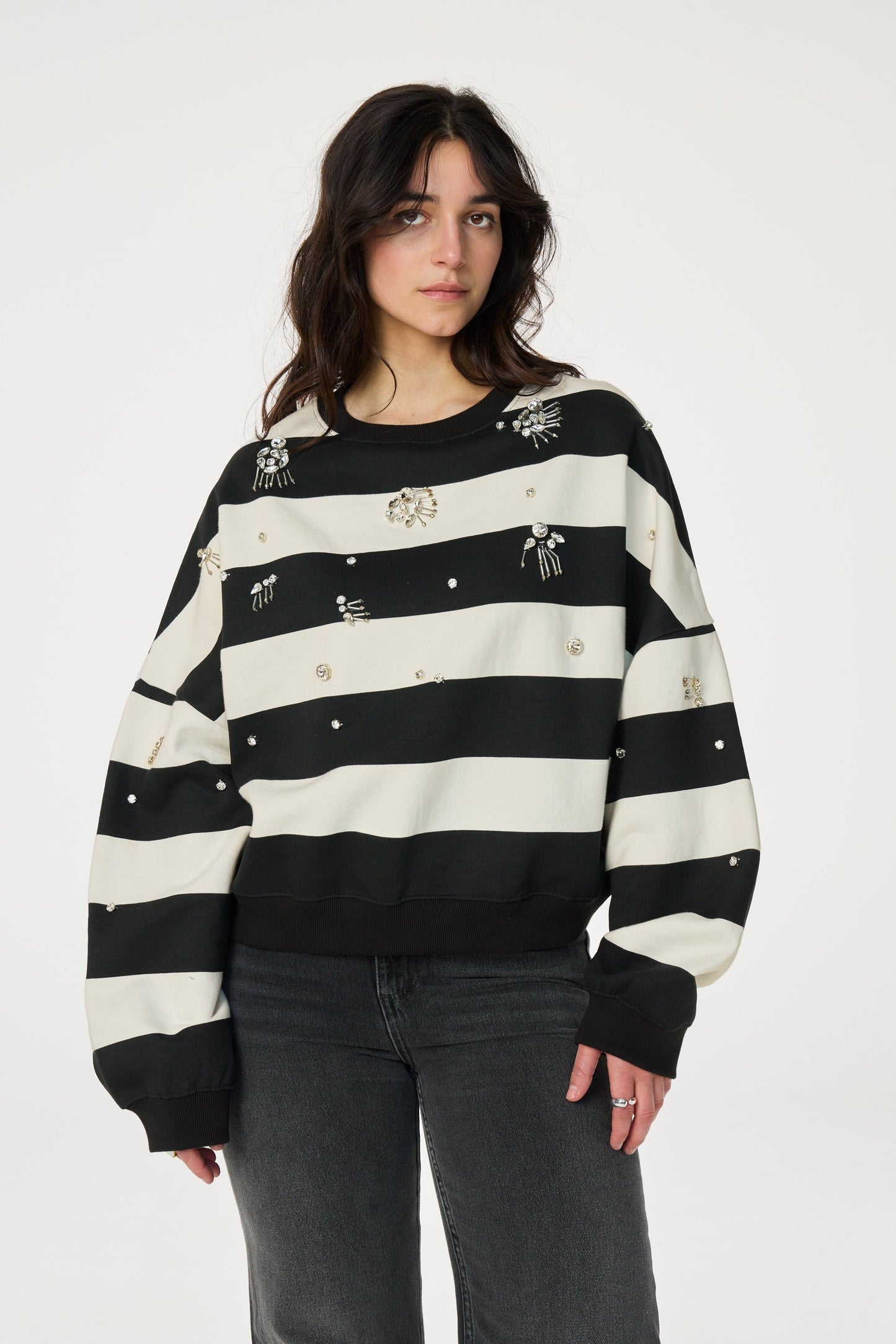 Sweater En Coton Biologique | Rayures Noires Et Blanches | Coupe Ample Et Manches Bouffantes | Parfait Pour Un Look Décontracté