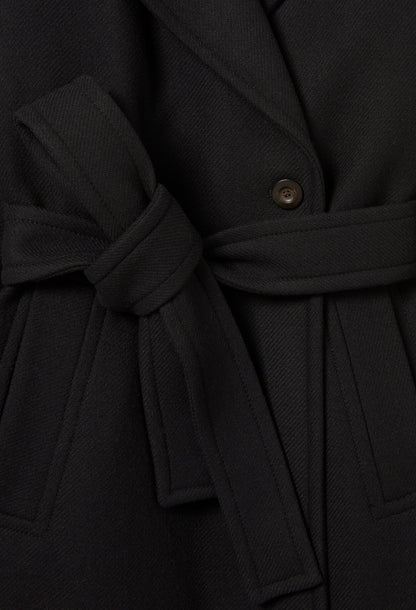 Manteau Femme | Long Et Épuré | En Laine Chaude Avec Détails Structurés