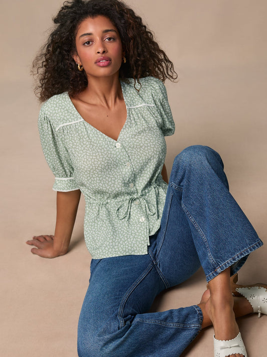 Blouse Femme | Taille Ceinturée & Motif Léger | Idéale pour les Journées Printanières