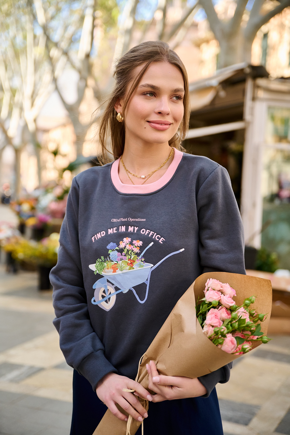 Sweat En Coton Et Polyester | Motif Brouette Fleurie | Coupe Droite Décontractée | Parfait Pour Le Printemps Et Les Looks Cosy
