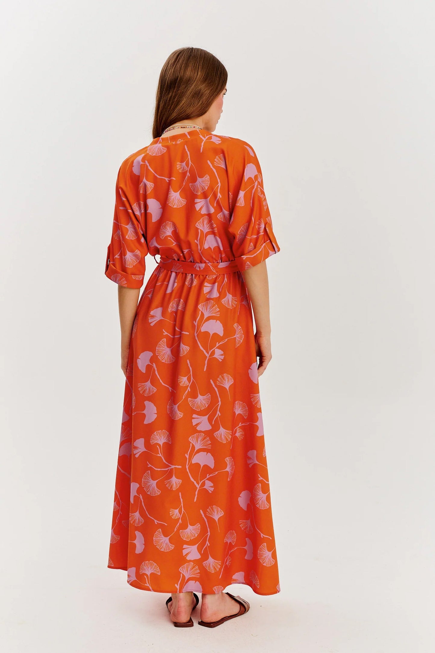 Robe En Viscose | Fluide Et Ceinturée | Imprimé Feuillage Léger | Parfaite Pour L’Été Et Les Vacances