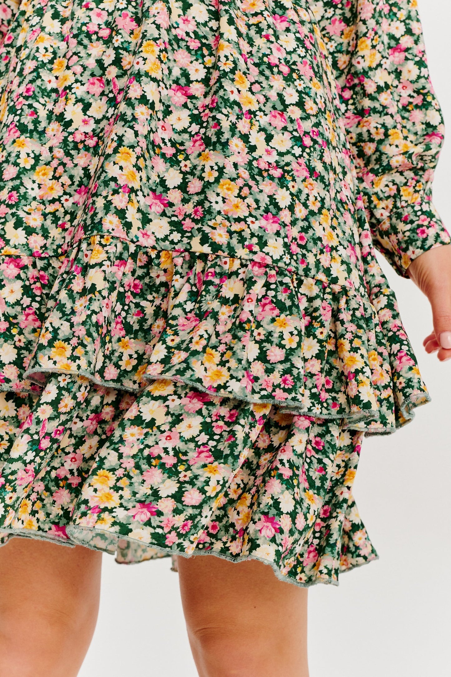 Robe En Viscose | Courte Et Légère | Imprimé Fleuri Multicolore | Parfaite Pour Le Printemps Et Les Week-Ends Décontractés