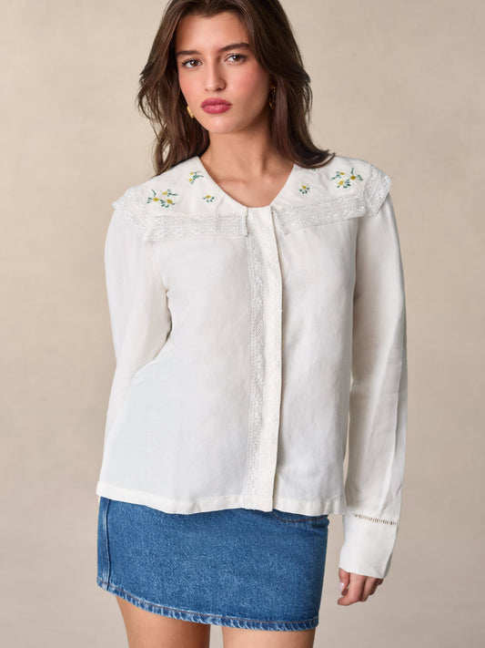 Blouse À Col Brodé | Romantique & Intemporelle | Printemps & Looks Féminins