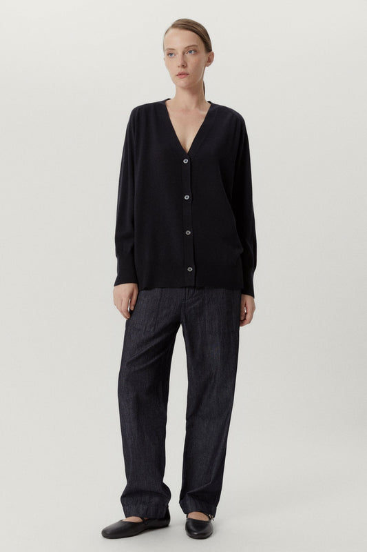 Cardigan Femme | Col V et Boutonné | Léger et Intemporel pour Ville et Bureau