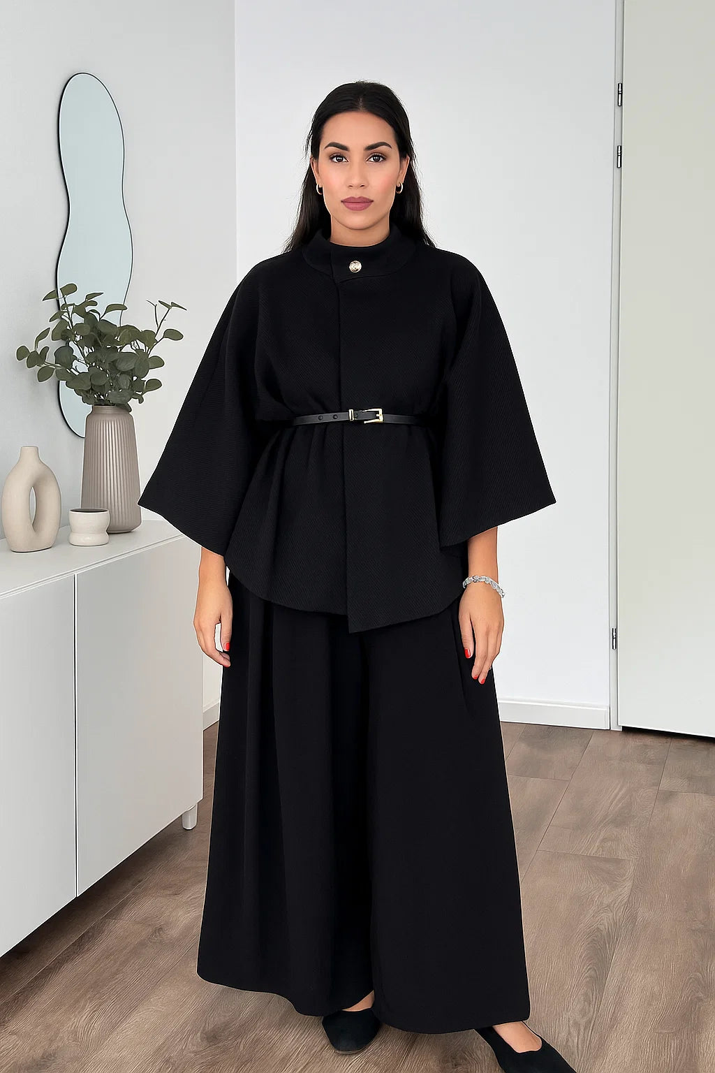 Cape Femme | Polyester Doux | Élégante et Légère pour la Mi-Saison