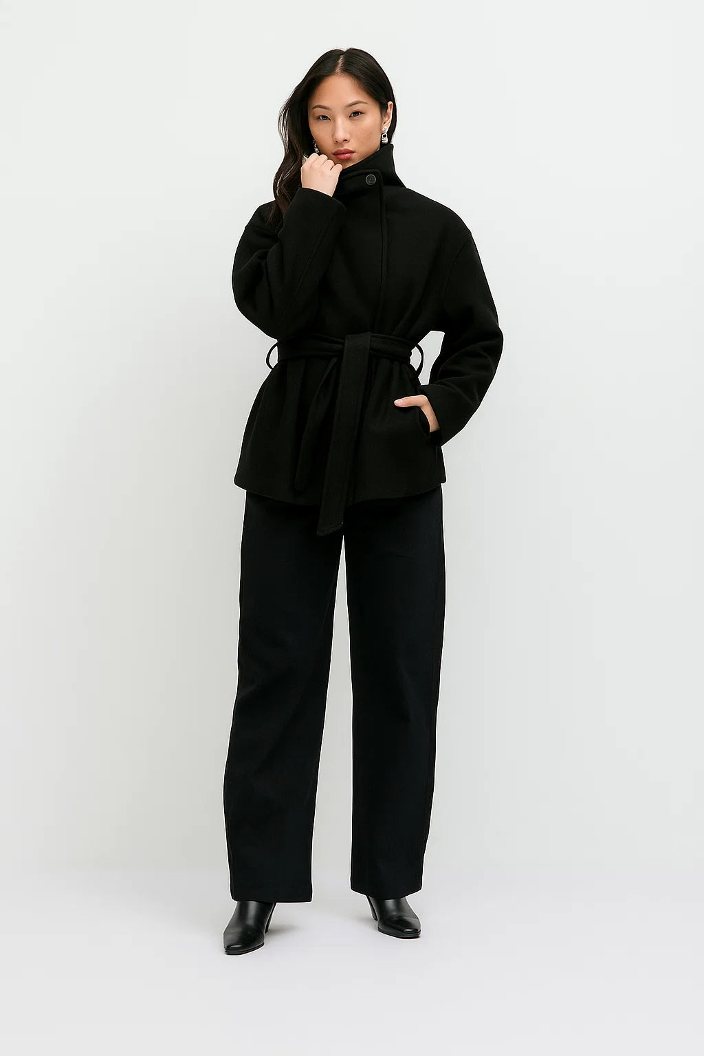 Manteau Femme | Noir Avec Ceinture | Col Montant Et Chaud Pour Hiver Élégant