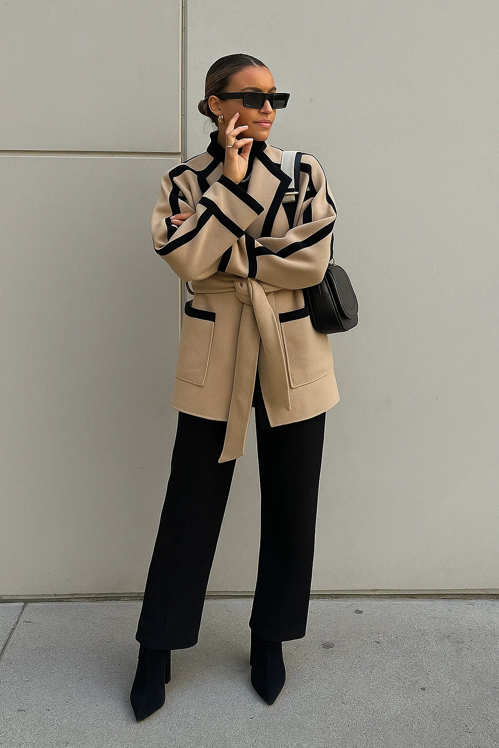 Veste Femme | Avec Détails Noirs | Ceinturée Et Graphique Pour Look Audacieux