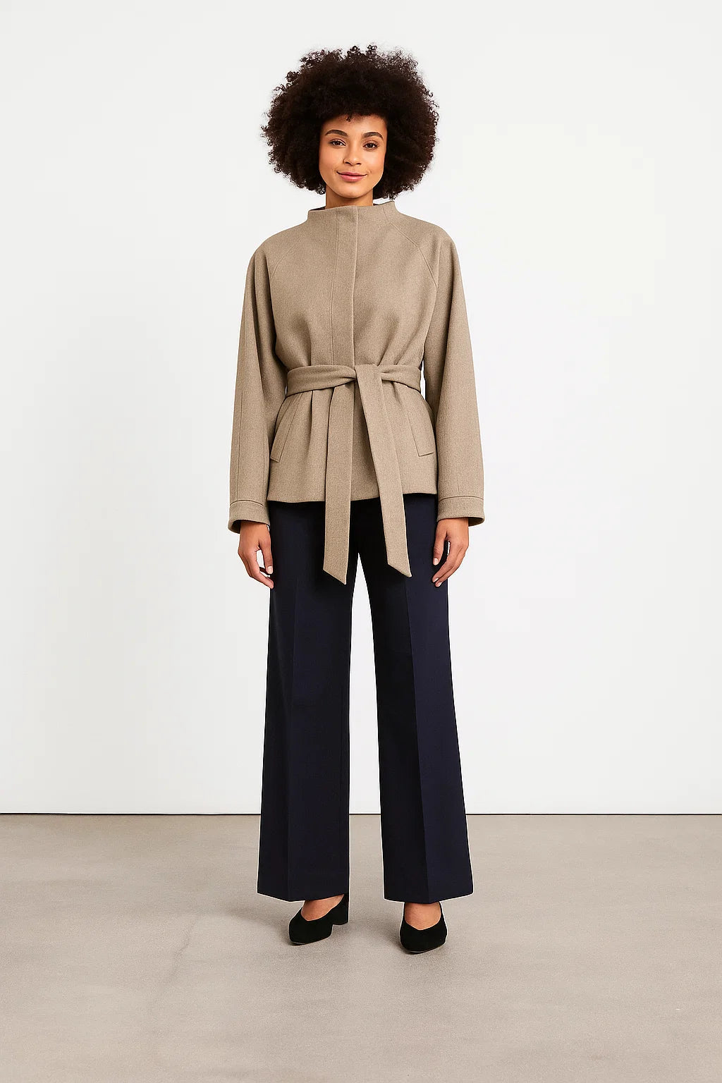 Manteau Court | Ceinturé Et Élégant | Parfait Pour Les Looks Urbains De Mi-Saison