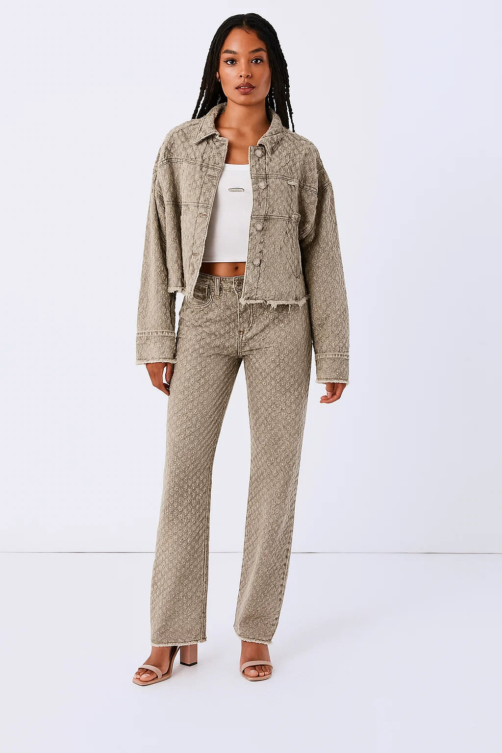 Veste Courte Femme | Tissu Texturé Et Bords Bruts | Idéale Pour Un Look Urbain Et Tendance