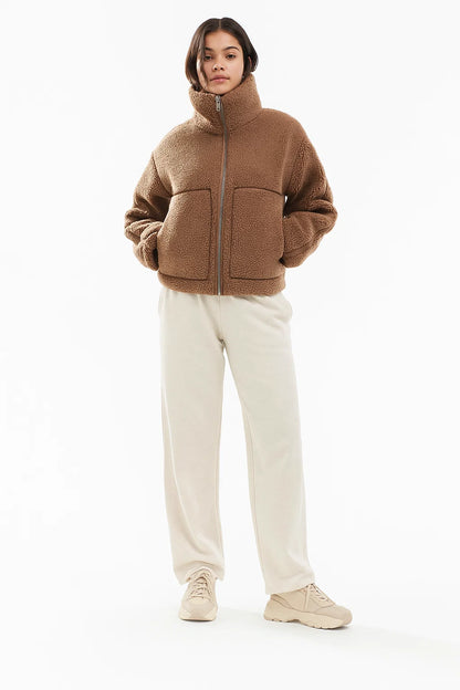 Veste Sherpa | Col Montant Et Poches Plaquées | Parfaite Pour Un Hiver Chaud Et Stylé