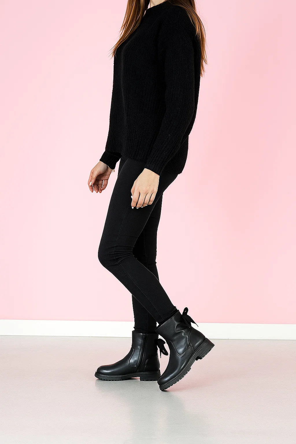 Bottes Femme | Cuir Synthétique Noir Et Ruban Décoratif | Confort Et Style Pour L’Hiver