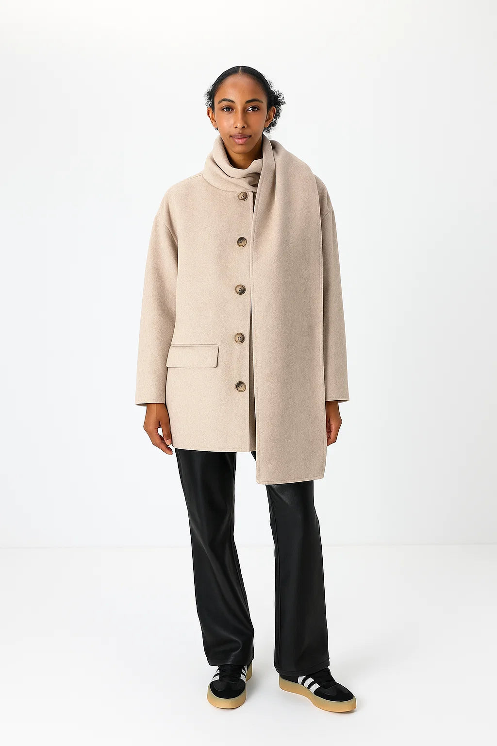 Manteau Femme | Court Et Chaud En Laine Mélangée | Avec Col Montant Intégré