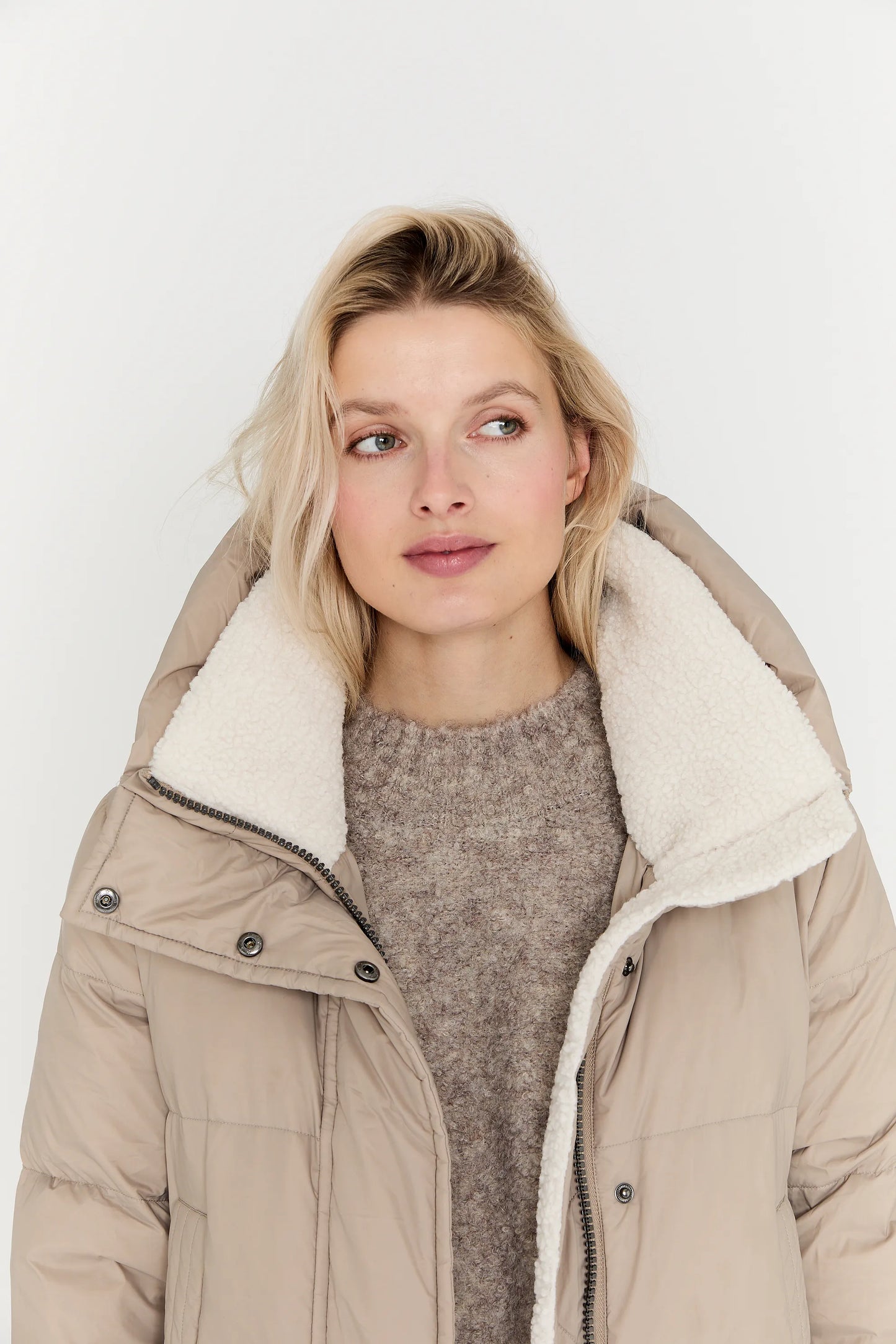 Manteau Long Matelassé à Capuche