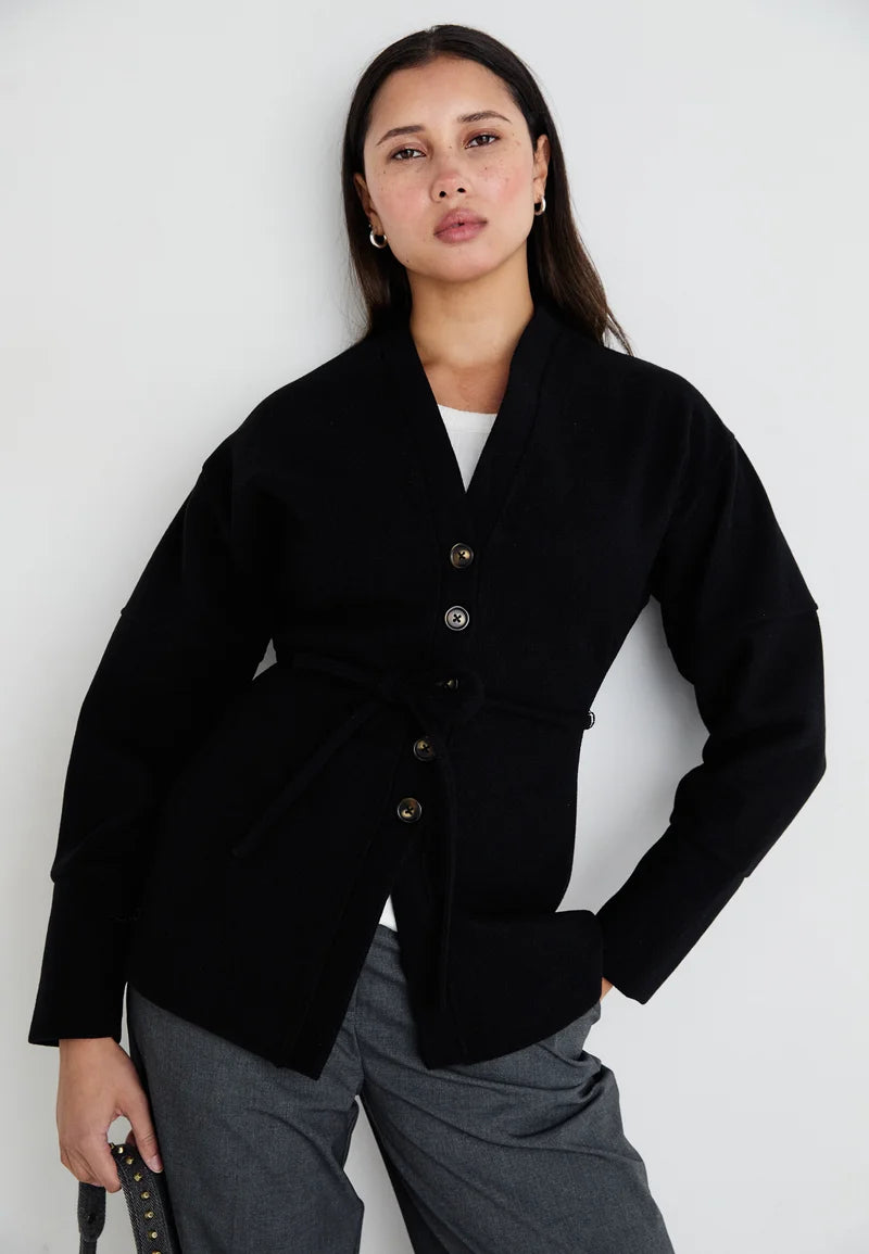 Cardigan Femme | Ceinturé Et Boutonné | Parfait Pour Un Look Chic Au Quotidien