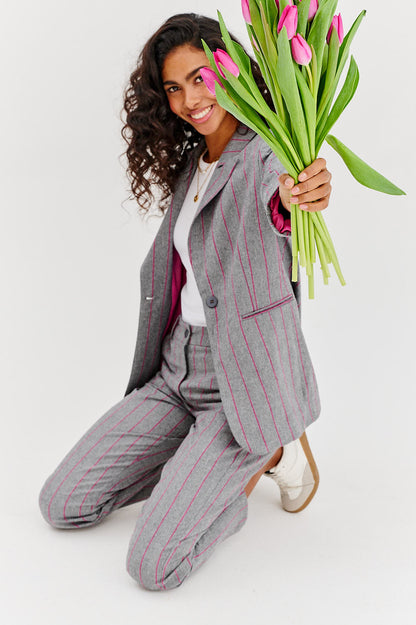 Veste Femme | Motif Chevrons Élégant | Doublure Rose Pour Un Look Professionnel Et Féminin