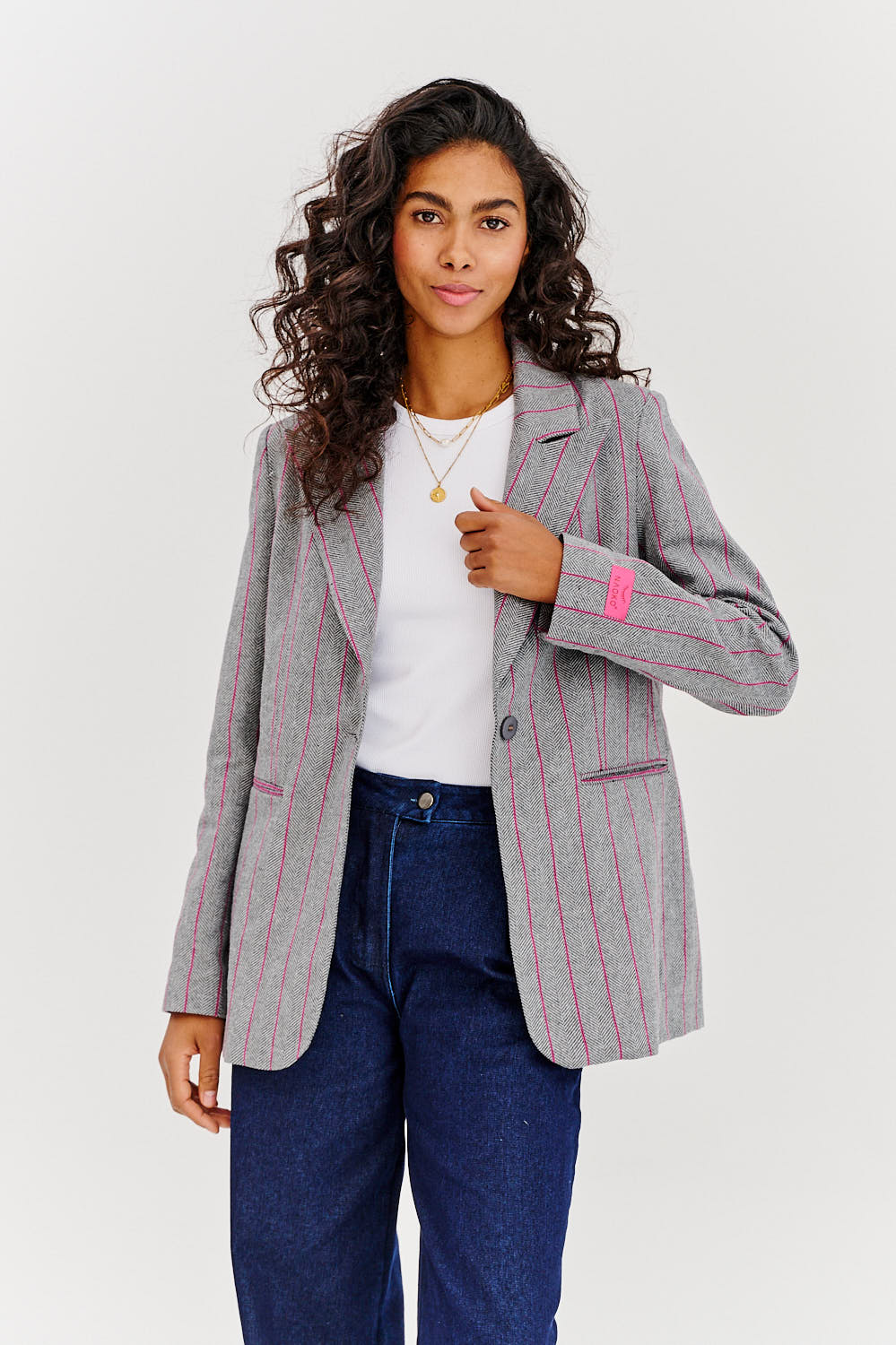 Veste Femme | Motif Chevrons Élégant | Doublure Rose Pour Un Look Professionnel Et Féminin