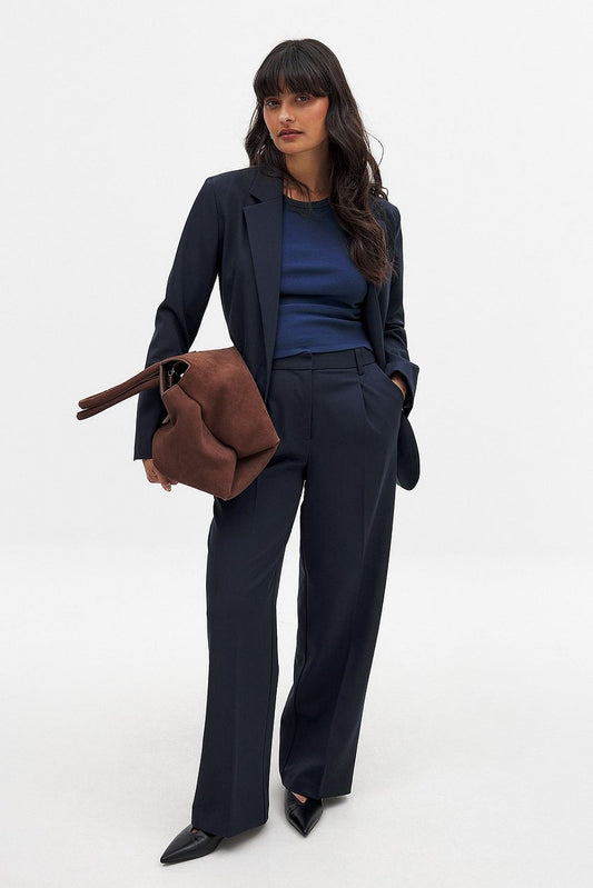 Blazer Femme | Coupe Tailleur Moderne | Parfait pour Bureau, Réunion ou Look Élégant Quotidien