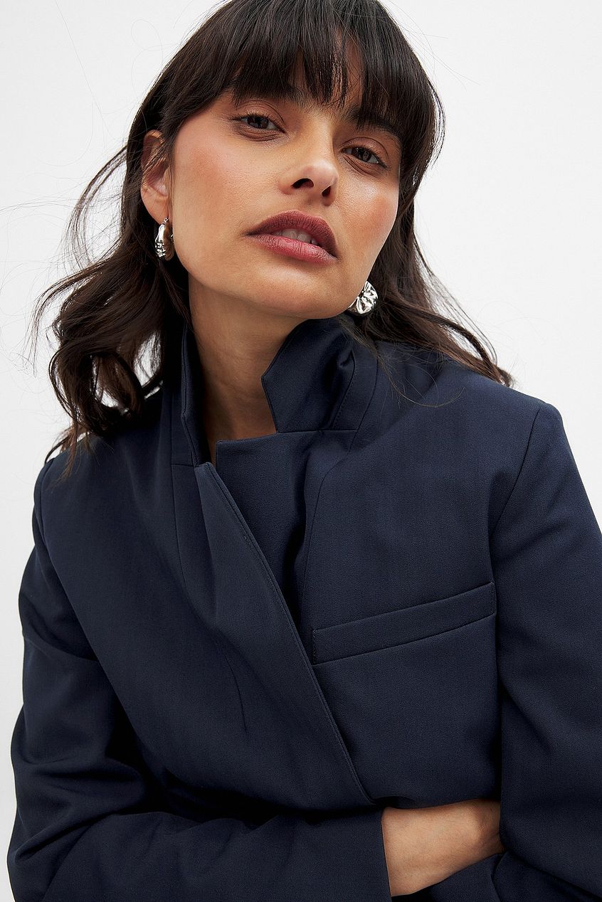 Blazer Femme | Coupe Tailleur Moderne | Parfait pour Bureau, Réunion ou Look Élégant Quotidien