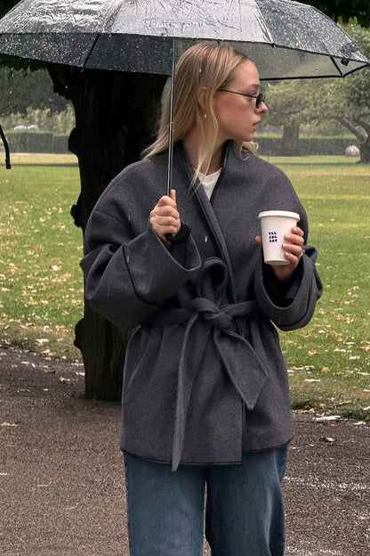 Veste Femme | Ceinturée Et Moderne | Parfaite Pour La Mi-Saison