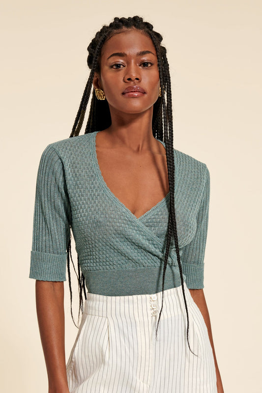 Pull Cache-Cœur | Féminin et Moderne | Idéal pour un Look Chic et Confortable